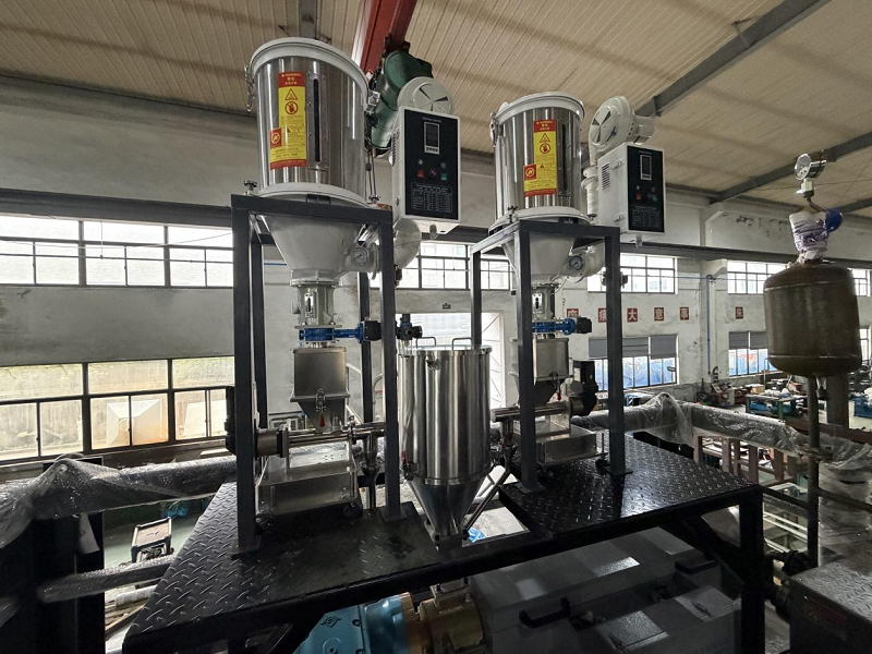 التخصيص المتقن يكشف عن رحلة جديدة - آلة اختبار الغزل Shengbang POY التي تم تسليمها مؤخرًا للعملاء